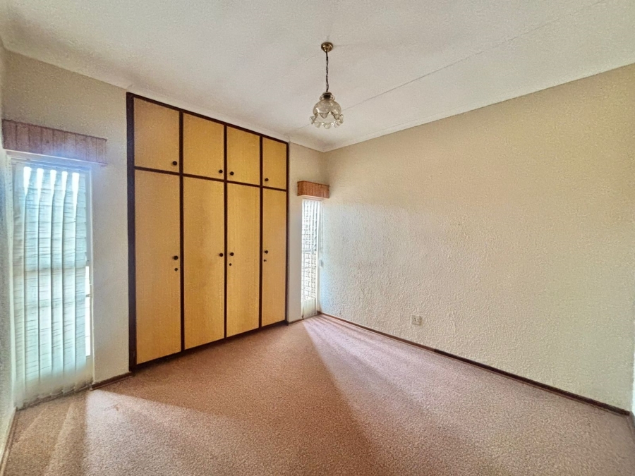 2 Bedroom Property for Sale in Oudorp North West